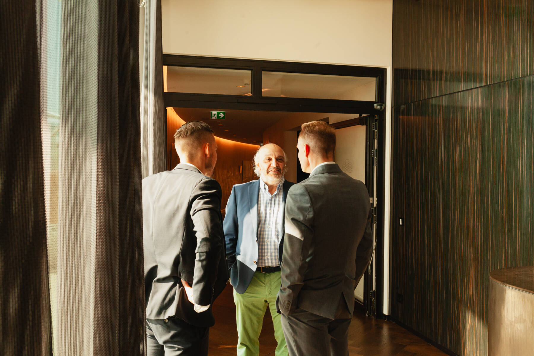 Immobilienmakler in Hamburg. Immobilien Verkaufen und Kaufen. Lokal und Global. Forbes Global Properties in Deutschland.