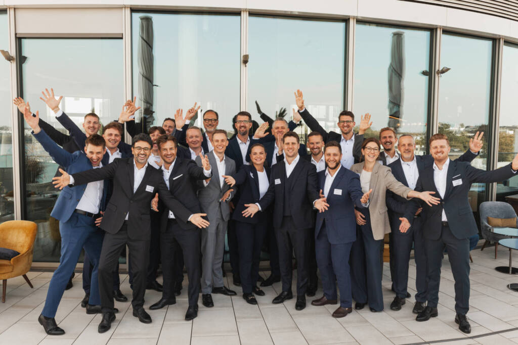 Immobilienmakler in Hamburg. Immobilien Verkaufen und Kaufen. Lokal und Global. Forbes Global Properties in Deutschland.