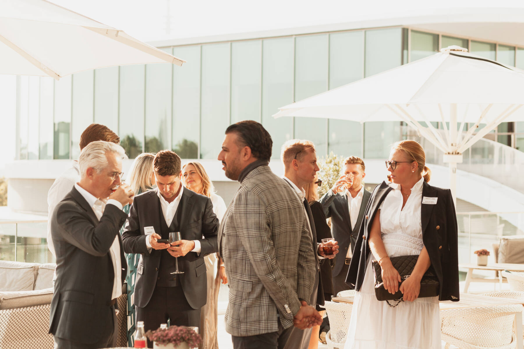 Immobilienmakler in Hamburg. Immobilien Verkaufen und Kaufen. Lokal und Global. Forbes Global Properties in Deutschland.