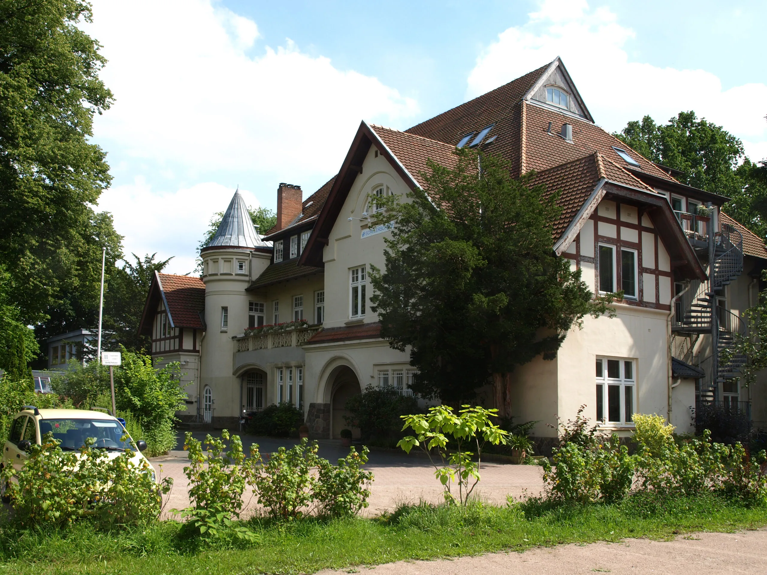 Waldenau-Datum in Pinneberg: Waldenau-gutshaus