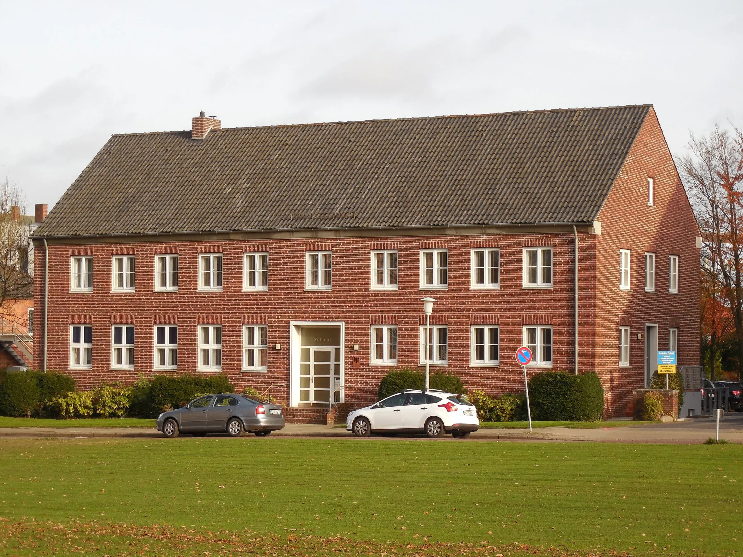 Pinneberg: Zollamt - panoramio (2)
